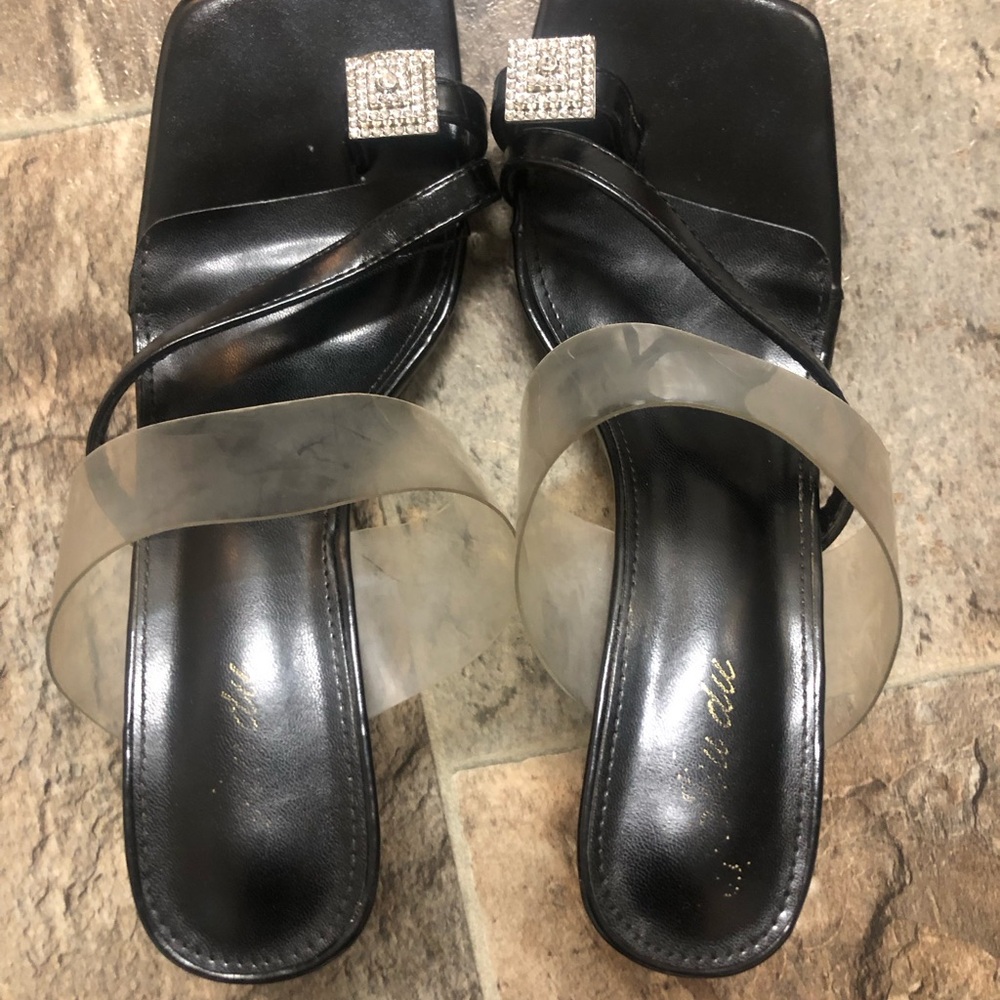Elegant Black Women's Sandals with Rhinestone Detail